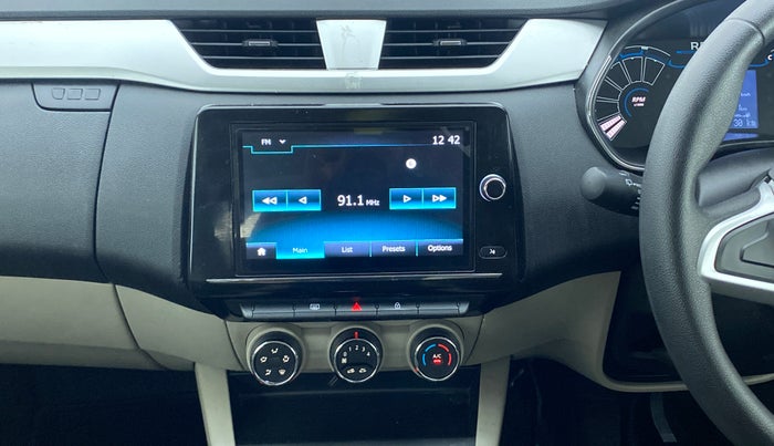 2020 Renault TRIBER 1.0 RXZ, Petrol, Manual, 15,652 km, Air Conditioner