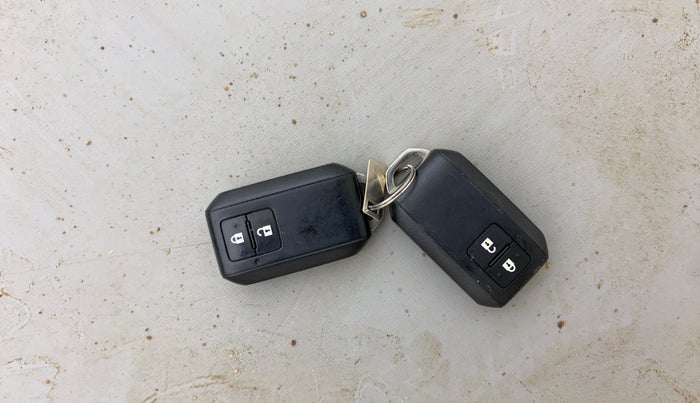 2018 Maruti Swift ZXI PLUS AMT, Petrol, Automatic, 23,975 km, Key Close Up