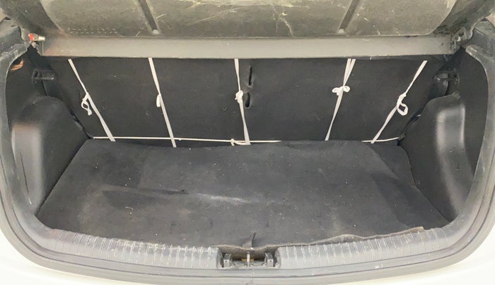 2014 Hyundai Grand i10 SPORTZ 1.2 KAPPA VTVT, Petrol, Manual, 67,597 km, Boot Inside