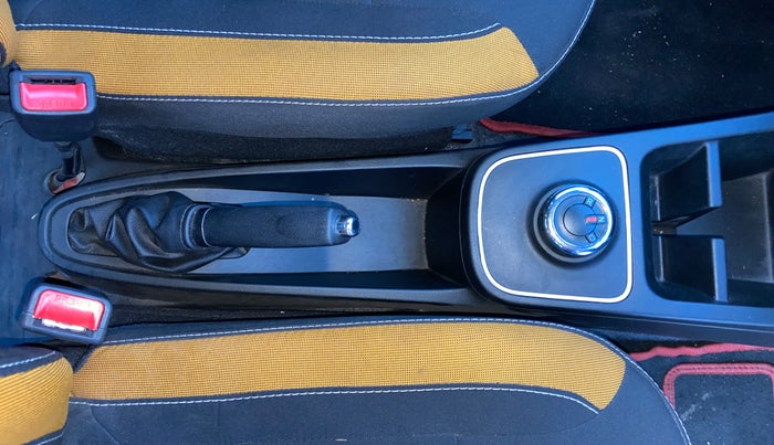 2025 Renault Kwid CLIMBER 1.0 AMT Dual Tone , Petrol, Automatic, 7,516 km, Gear Lever