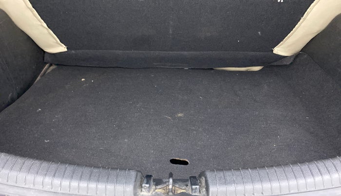 2019 Hyundai Grand i10 MAGNA 1.2 KAPPA VTVT, Petrol, Manual, 38,471 km, Boot Inside
