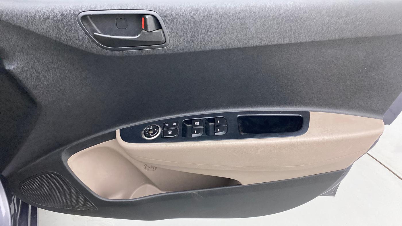 2019 Hyundai Grand i10 MAGNA 1.2 KAPPA VTVT, Petrol, Manual, 38,471 km, Driver Side Door Panels Control