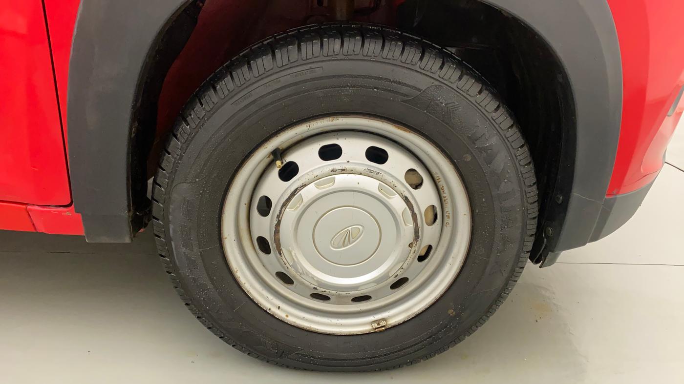 2019 Mahindra KUV 100 NXT K2 P 6 STR, Petrol, Manual, 65,820 km, Right Front Wheel