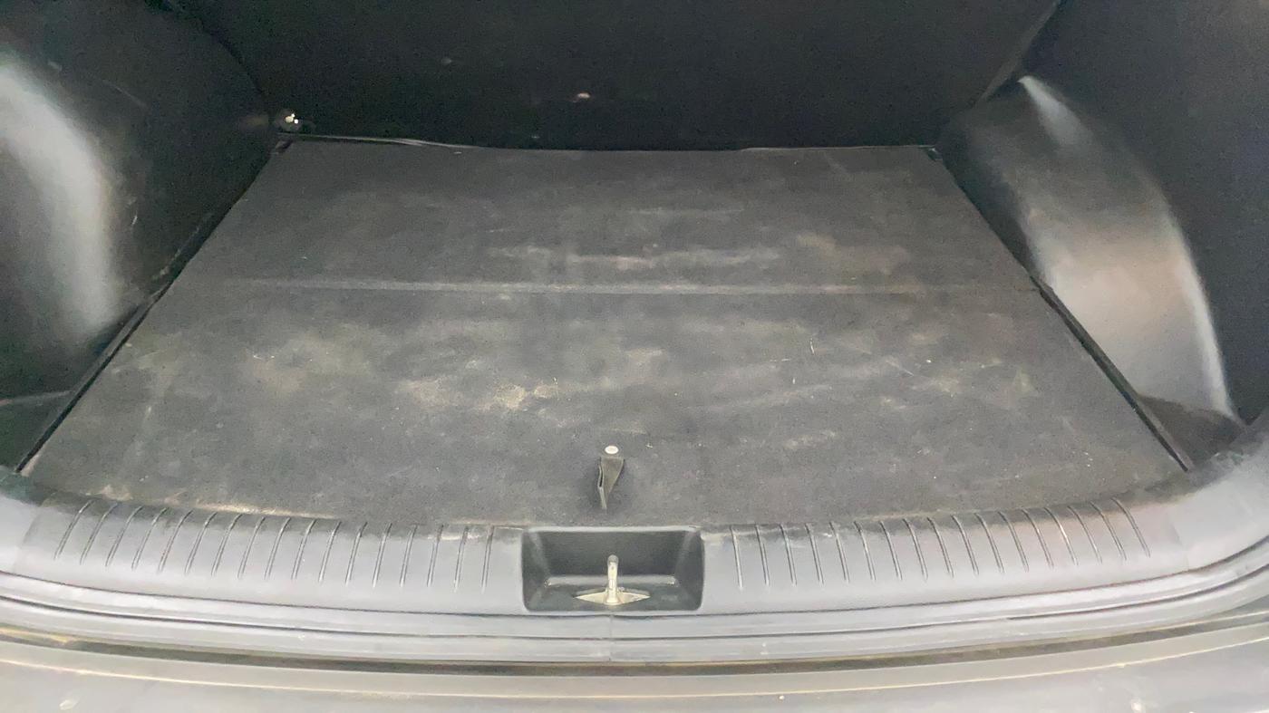 2018 Hyundai Creta E PLUS 1.4 DIESEL, Diesel, Manual, 1,05,677 km, Boot Inside