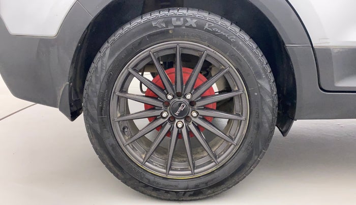 2018 Hyundai Creta E PLUS 1.4 DIESEL, Diesel, Manual, 1,05,677 km, Right Rear Wheel