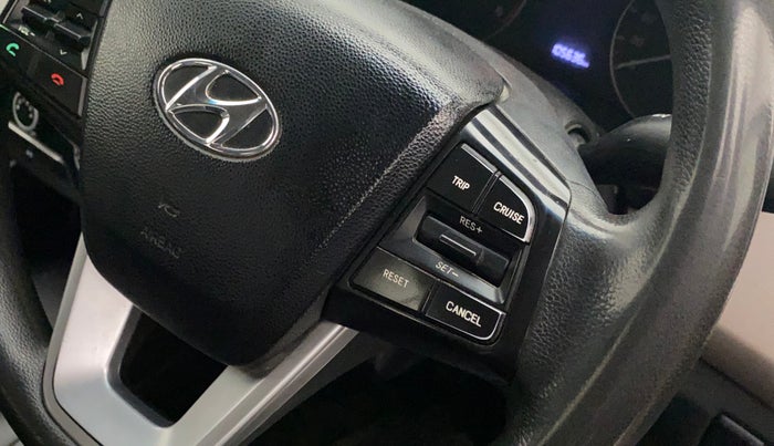 2018 Hyundai Creta E PLUS 1.4 DIESEL, Diesel, Manual, 1,05,677 km, Steering wheel - Cruise control not functional