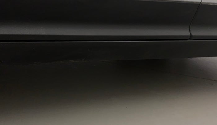 2018 Hyundai Creta E PLUS 1.4 DIESEL, Diesel, Manual, 1,05,677 km, Left running board - Slightly dented