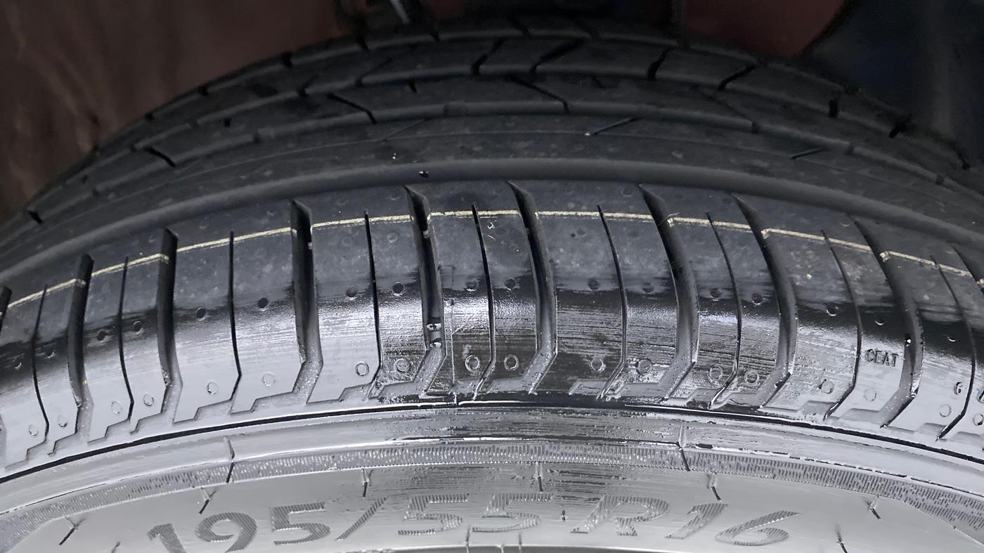 2018 Hyundai i20 Active 1.2 SX, Petrol, Manual, 30,569 km, Right Front Tyre Tread