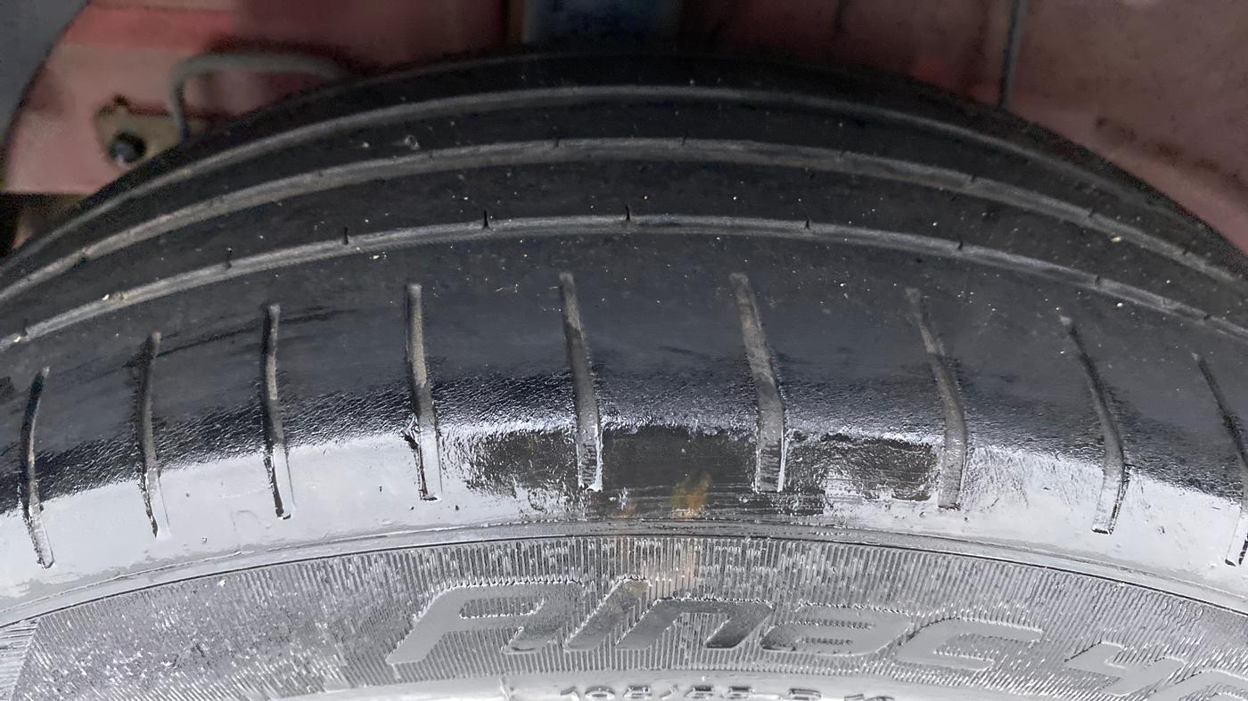 2018 Hyundai i20 Active 1.2 SX, Petrol, Manual, 30,569 km, Right Rear Tyre Tread