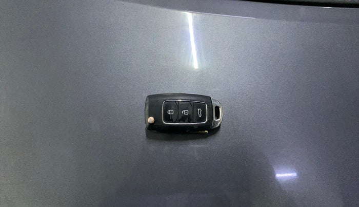 2015 Hyundai Grand i10 SPORTZ 1.2 KAPPA VTVT, Petrol, Manual, 67,072 km, Key Close Up