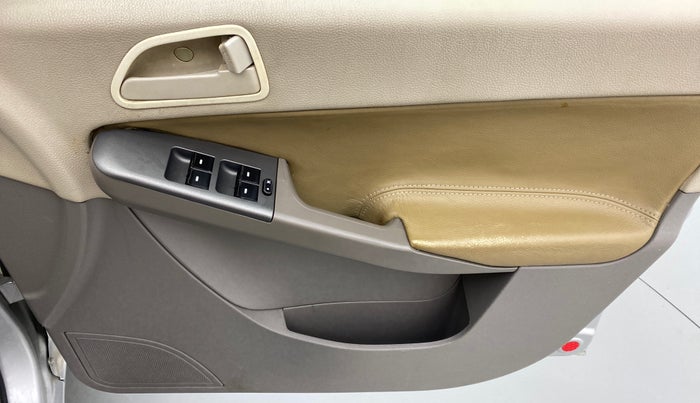 2009 Tata Manza AURA SAFIRE BS III, Petrol, Manual, 44,780 km, Driver Side Door Panels Control