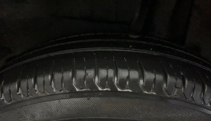 2018 Maruti Dzire VXI, Petrol, Manual, 37,426 km, Left Rear Tyre Tread