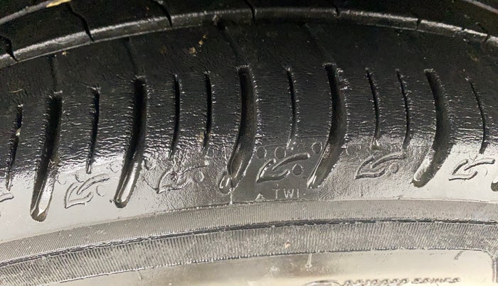 2022 Tata ALTROZ XT PETROL, Petrol, Manual, 31,146 km, Right Front Tyre Tread