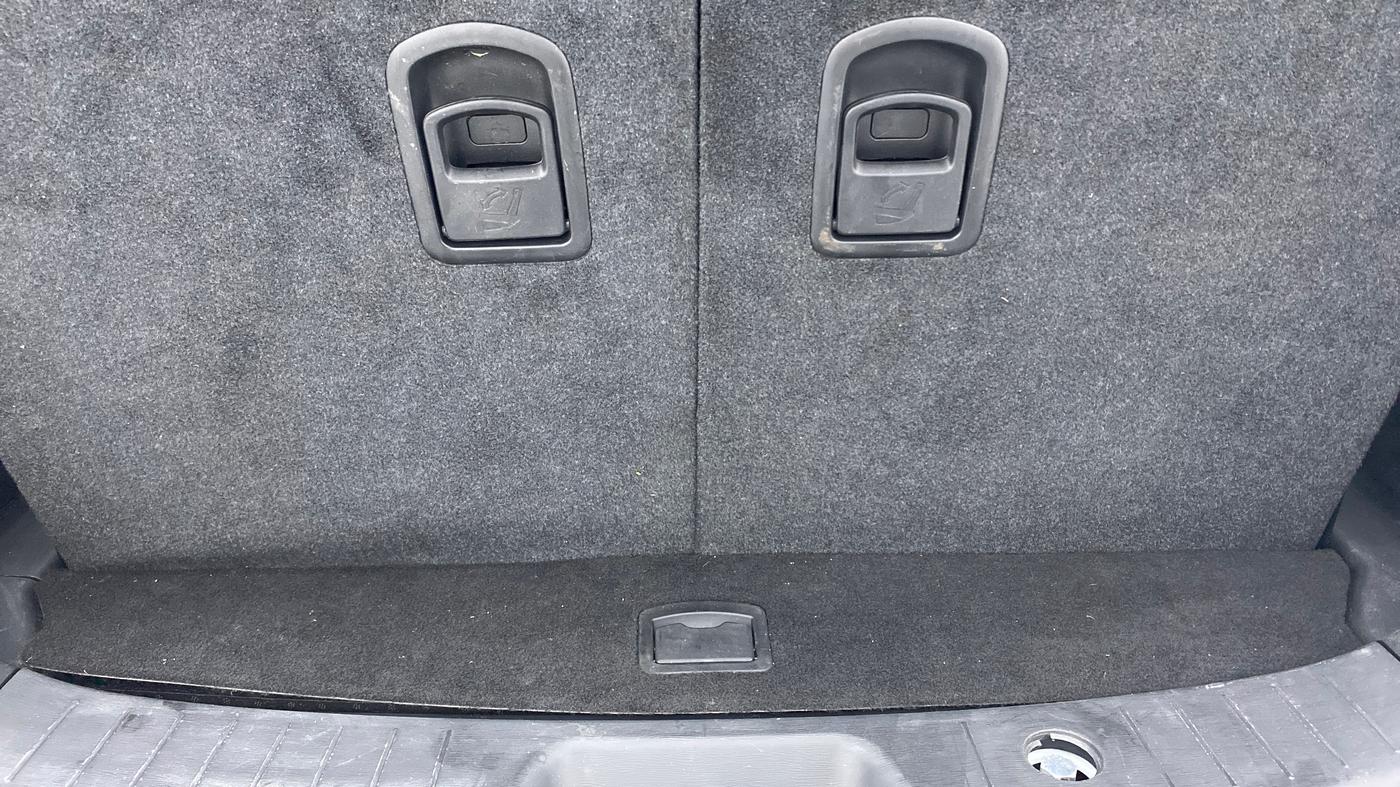2021 Mahindra XUV500 W9, Diesel, Manual, 10,495 km, Boot Inside
