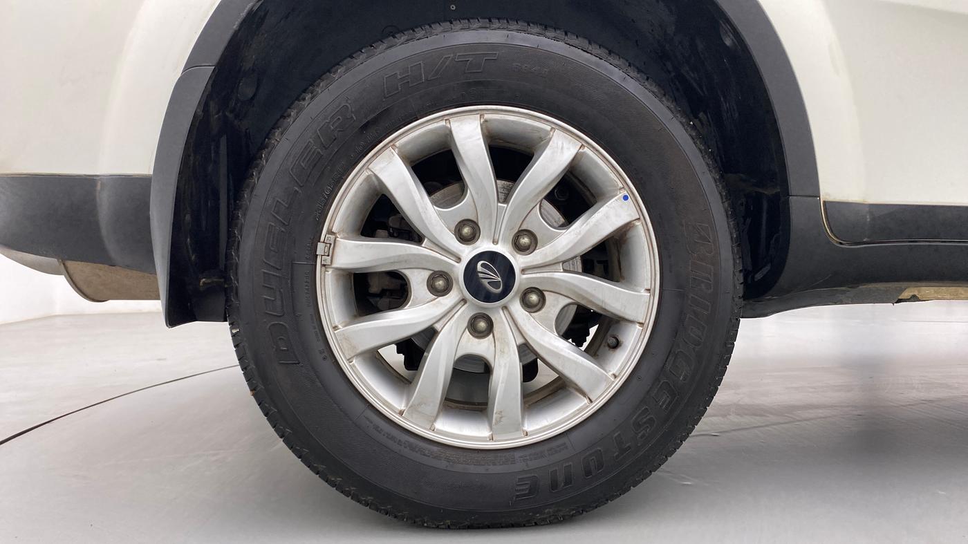 2021 Mahindra XUV500 W9, Diesel, Manual, 10,495 km, Right Rear Wheel