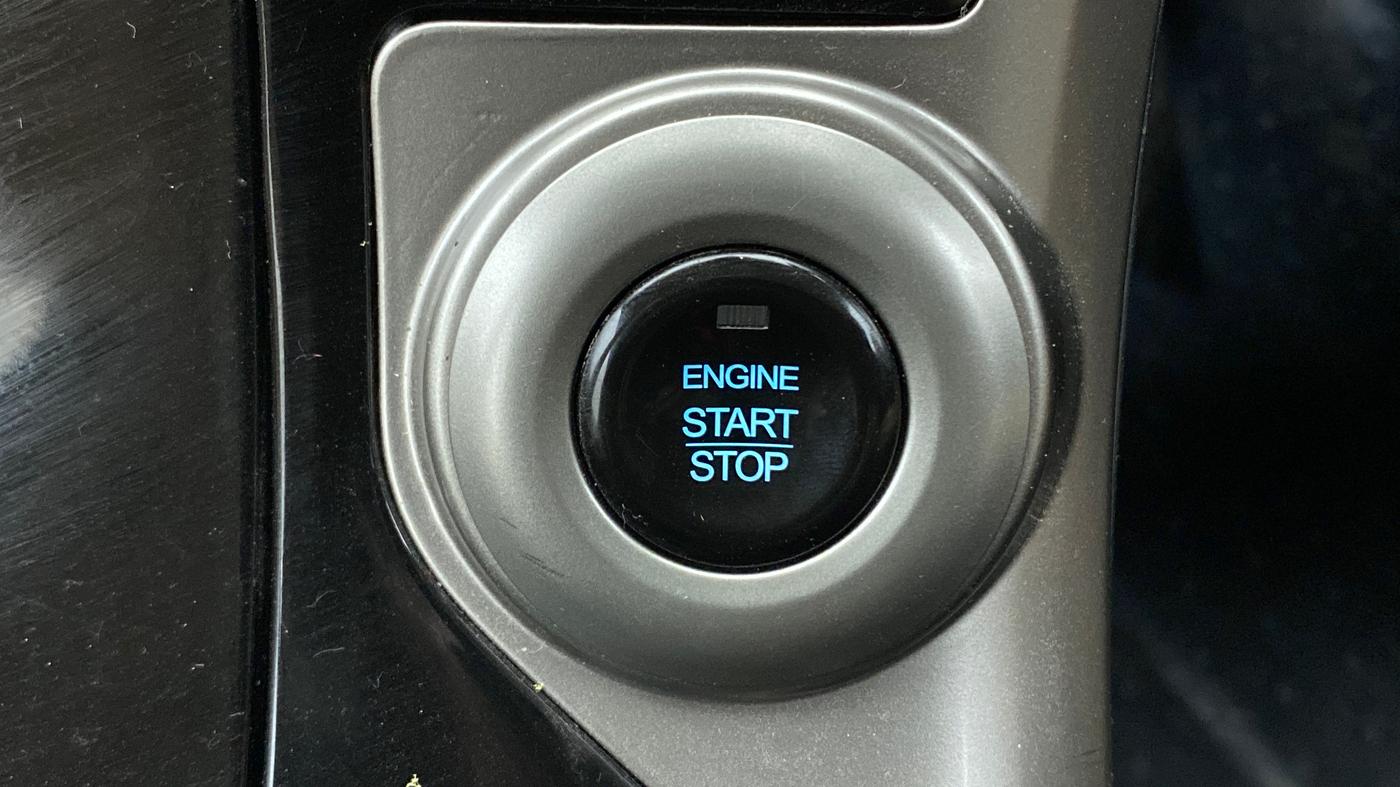 2021 Mahindra XUV500 W9, Diesel, Manual, 10,495 km, Keyless Start/ Stop Button