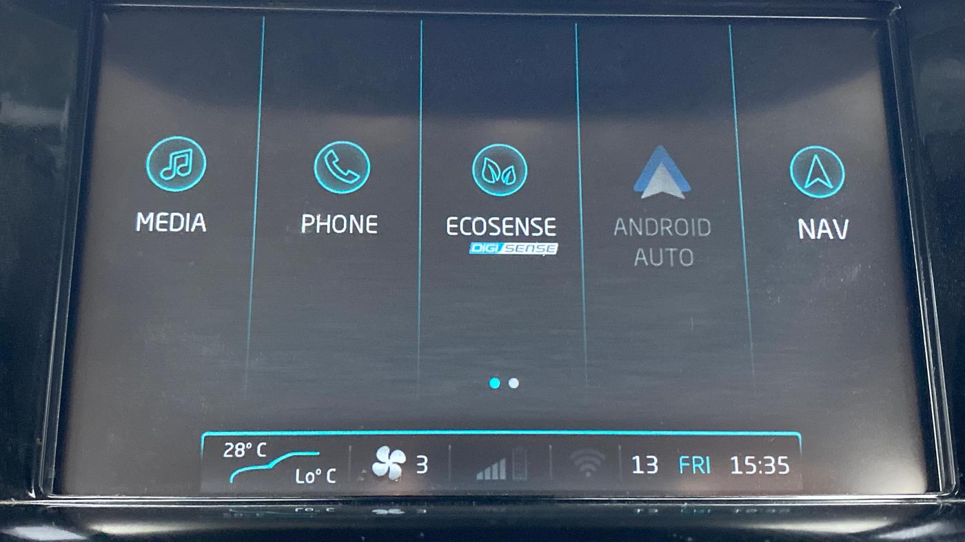 2021 Mahindra XUV500 W9, Diesel, Manual, 10,495 km, Apple CarPlay and Android Auto