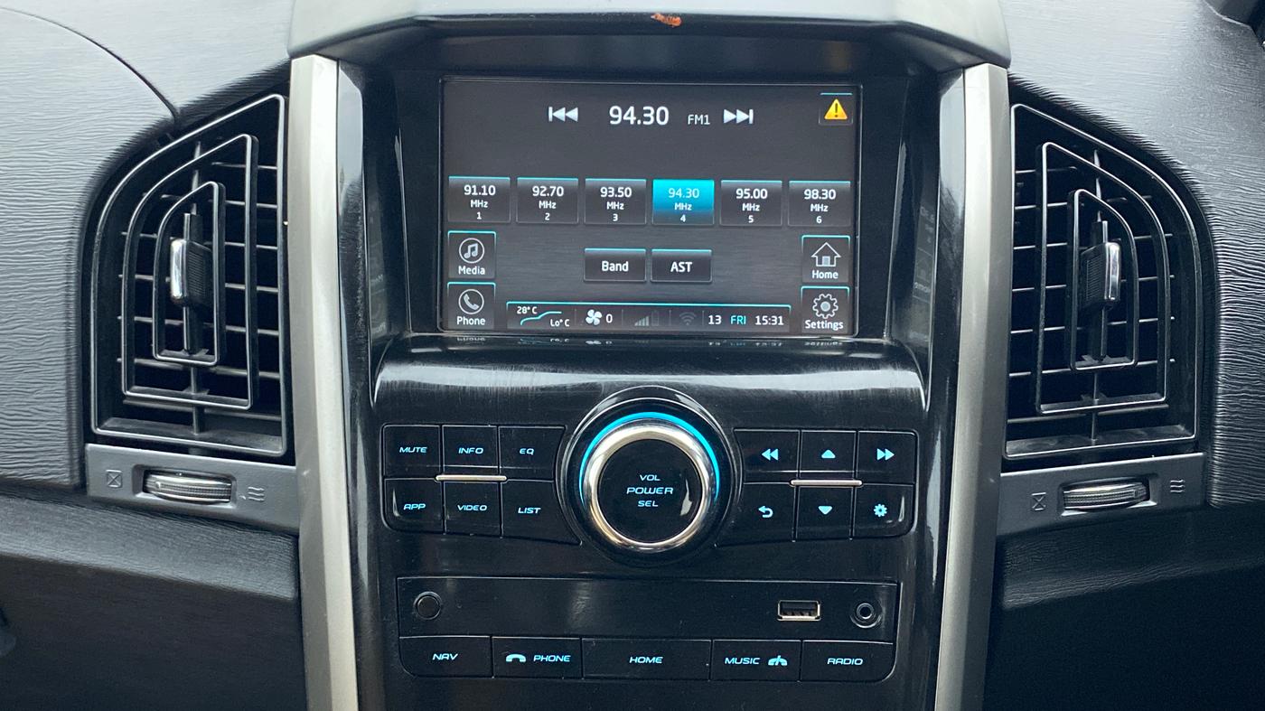 2021 Mahindra XUV500 W9, Diesel, Manual, 10,495 km, Infotainment System