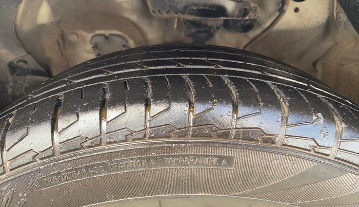 2021 KIA SELTOS HTX 1.5 PETROL, Petrol, Manual, 37,381 km, Left Front Tyre Tread
