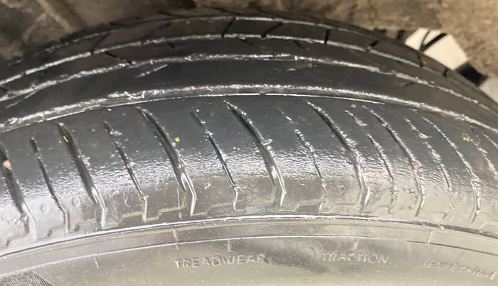 2021 Nissan MAGNITE XE, Petrol, Manual, 60,525 km, Right Rear Tyre Tread