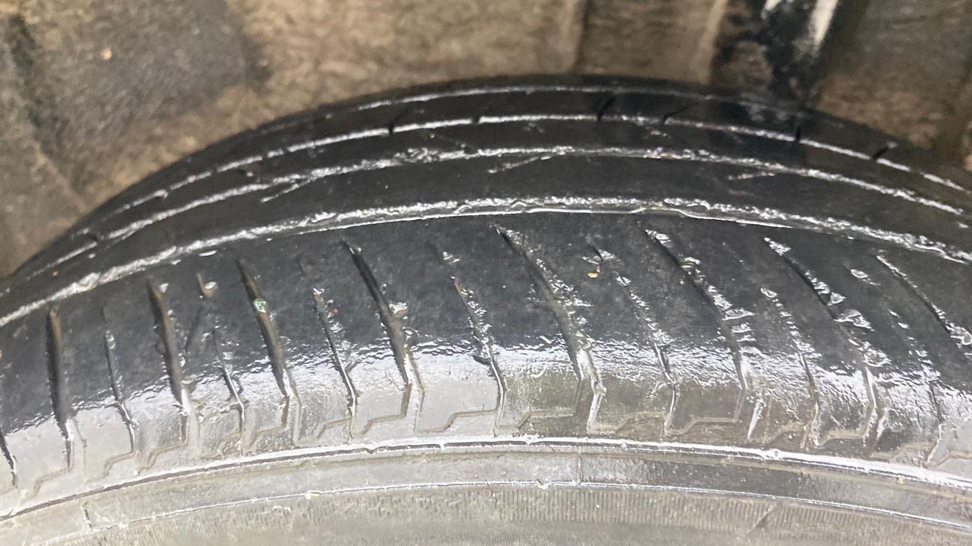 2021 Nissan MAGNITE XE, Petrol, Manual, 60,525 km, Left Rear Tyre Tread