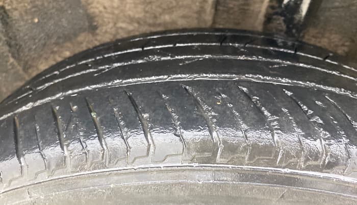 2021 Nissan MAGNITE XE, Petrol, Manual, 60,525 km, Left Rear Tyre Tread