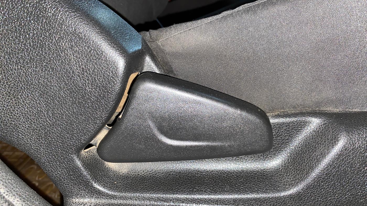 2018 Renault Kwid RXL, Petrol, Manual, 47,085 km, Driver Side Adjustment Panel