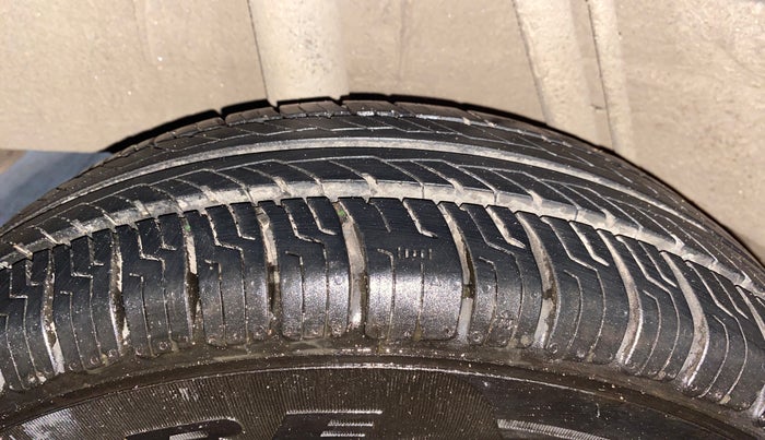 2018 Renault Kwid RXL, Petrol, Manual, 47,049 km, Right Rear Tyre Tread