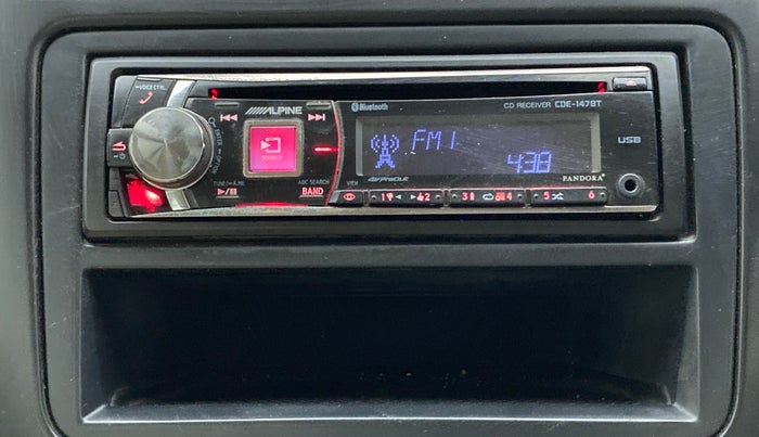 2012 Volkswagen Vento TRENDLINE 1.6, Petrol, Manual, 82,025 km, Infotainment System