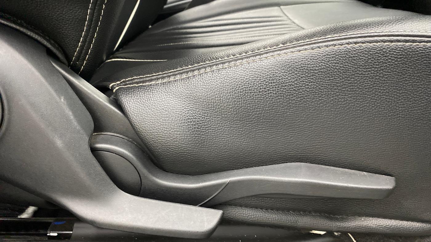 2018 Maruti Swift VXI, Petrol, Manual, 36,562 km, Driver Side Adjustment Panel