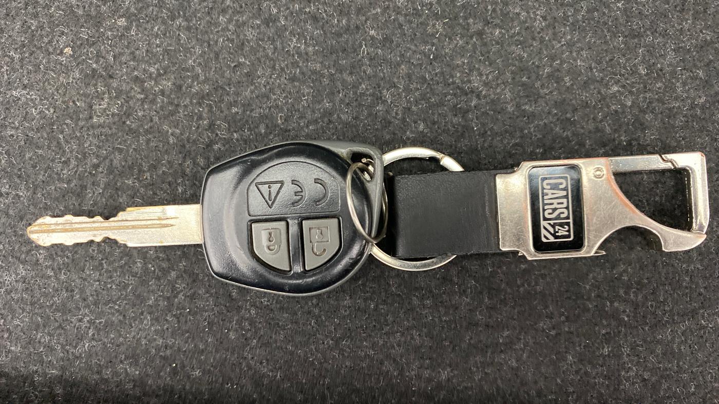 2018 Maruti Swift VXI, Petrol, Manual, 36,562 km, Key Close Up