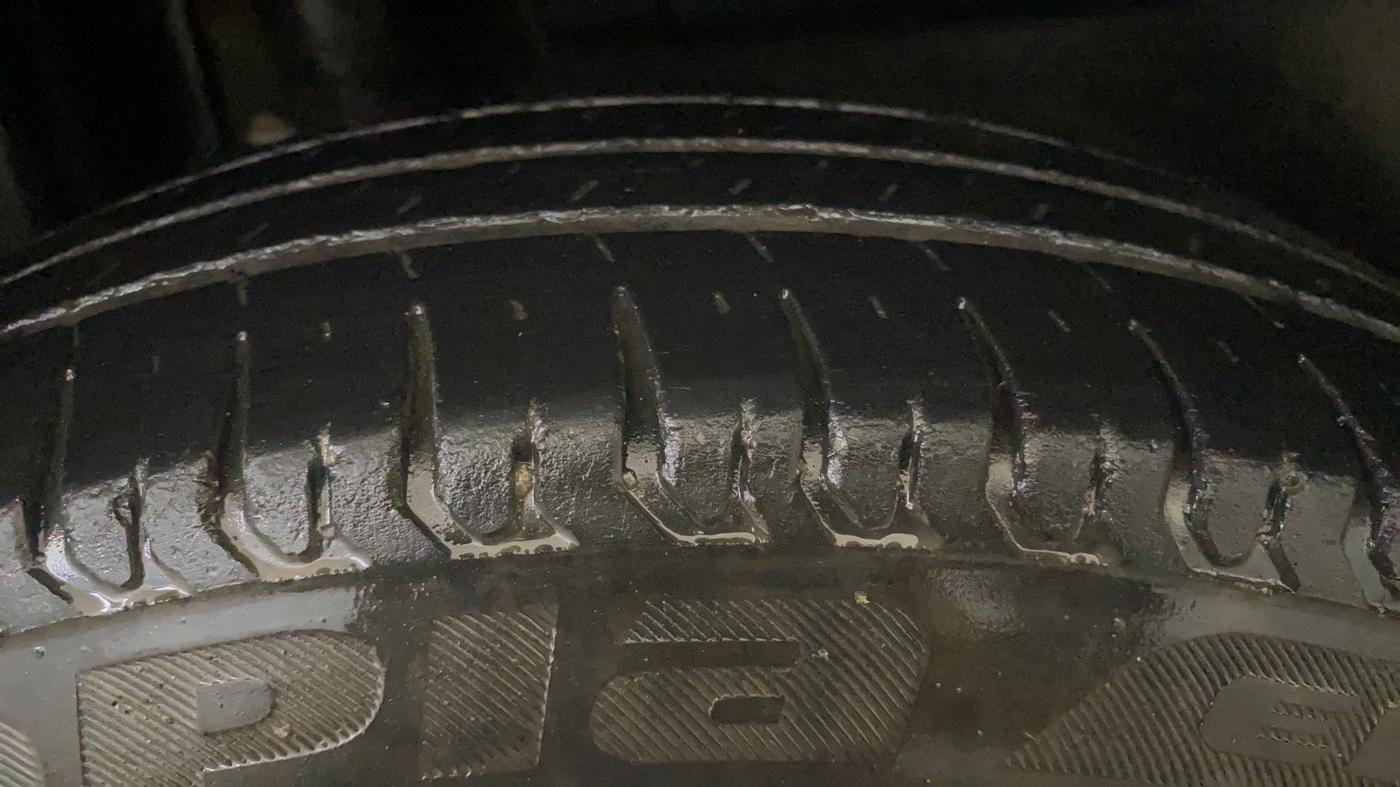 2019 Maruti Dzire VXI AMT, Petrol, Automatic, 54,316 km, Right Rear Tyre Tread