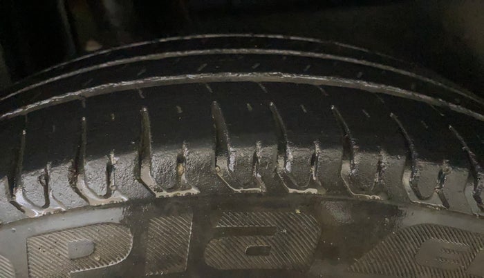 2019 Maruti Dzire VXI AMT, Petrol, Automatic, 54,298 km, Right Rear Tyre Tread