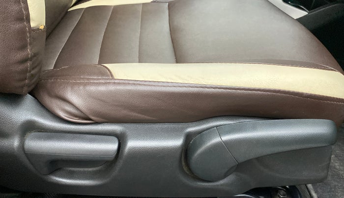 2017 Honda Jazz 1.5L I-DTEC V, Diesel, Manual, 66,002 km, Driver Side Adjustment Panel