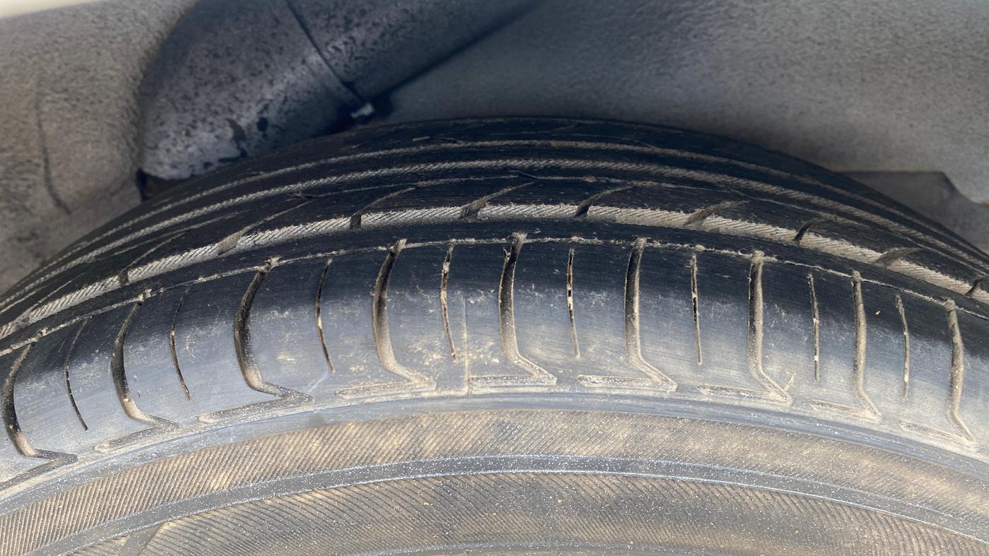 2014 Hyundai i10 MAGNA 1.1, Petrol, Manual, 63,382 km, Left Rear Tyre Tread
