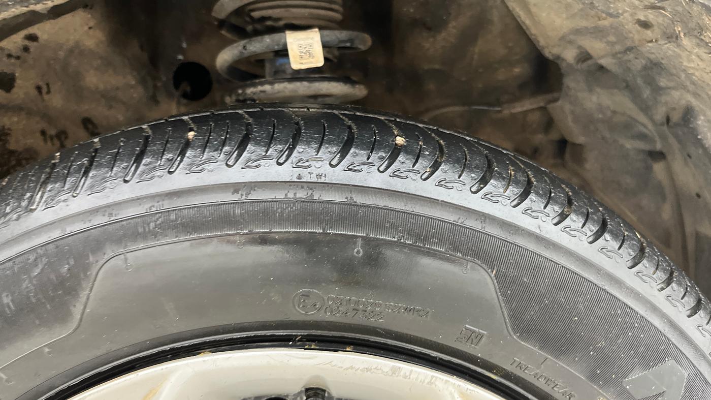 2021 Maruti S PRESSO VXI PLUS AMT, Petrol, Automatic, 29,935 km, Right Front Tyre Tread