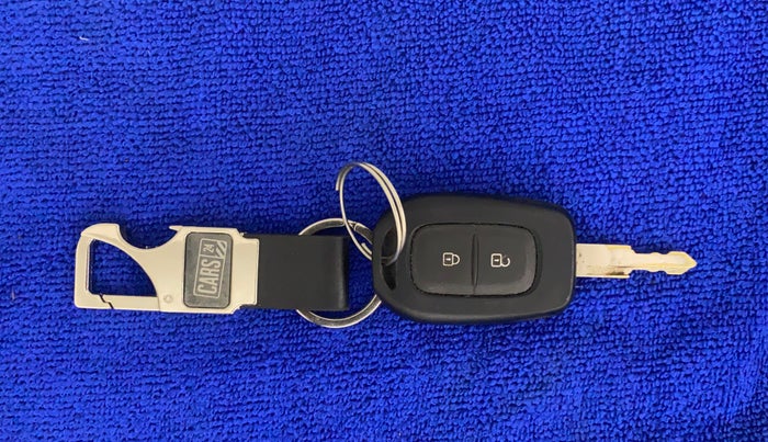 2019 Renault Kwid RXT 1.0 AMT (O), Petrol, Automatic, 33,843 km, Key Close Up
