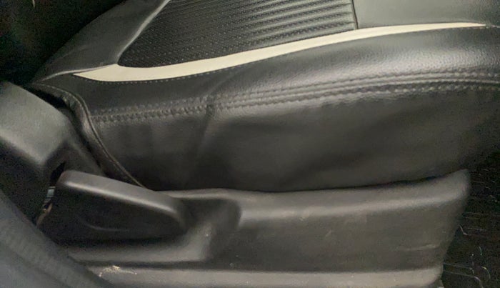 2019 Renault Kwid RXT 1.0 AMT (O), Petrol, Automatic, 33,843 km, Driver Side Adjustment Panel