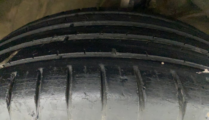2019 Maruti Baleno ZETA PETROL 1.2, Petrol, Manual, 88,750 km, Right Front Tyre Tread