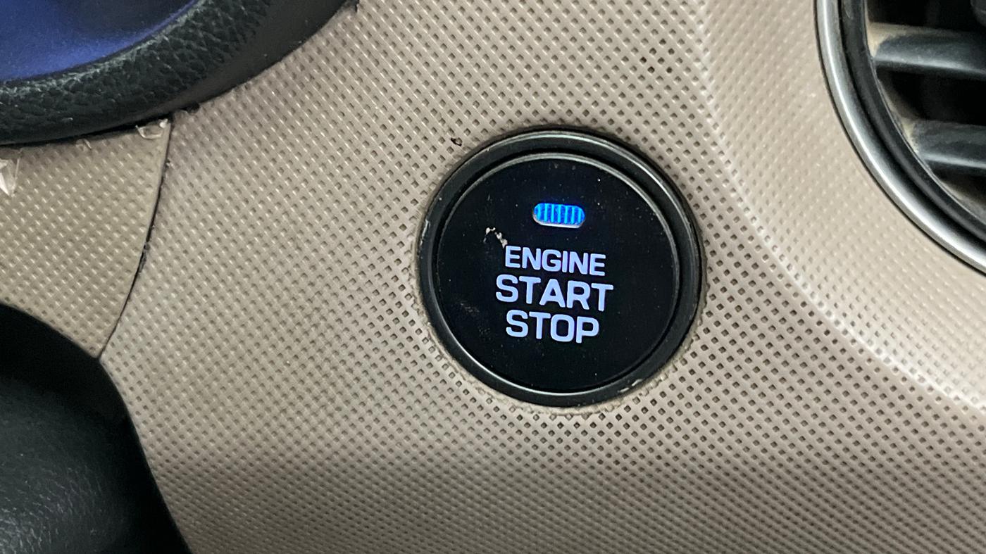 2014 Hyundai Grand i10 SPORTZ 1.2 KAPPA VTVT, Petrol, Manual, 73,809 km, Keyless Start/ Stop Button