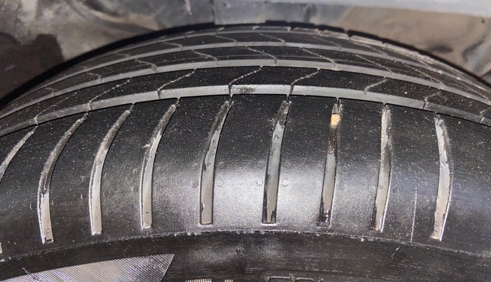 2021 KIA SELTOS X LINE 1.4 PETROL DCT, Petrol, Automatic, 65,509 km, Right Front Tyre Tread