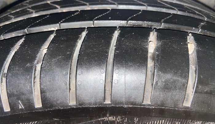 2021 KIA SELTOS X LINE 1.4 PETROL DCT, Petrol, Automatic, 65,509 km, Left Front Tyre Tread