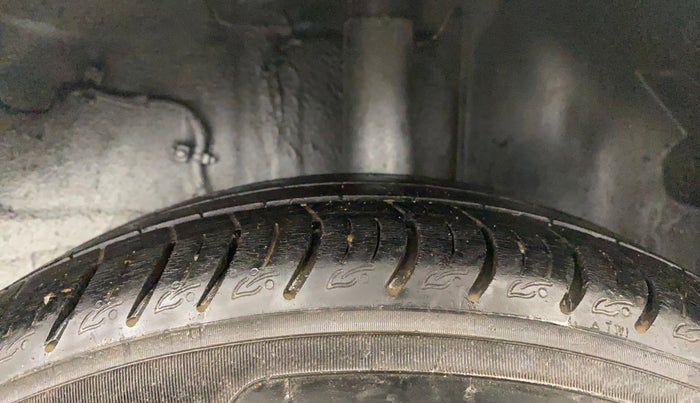 2020 Tata ALTROZ XZ PETROL, Petrol, Manual, 33,536 km, Left Rear Tyre Tread