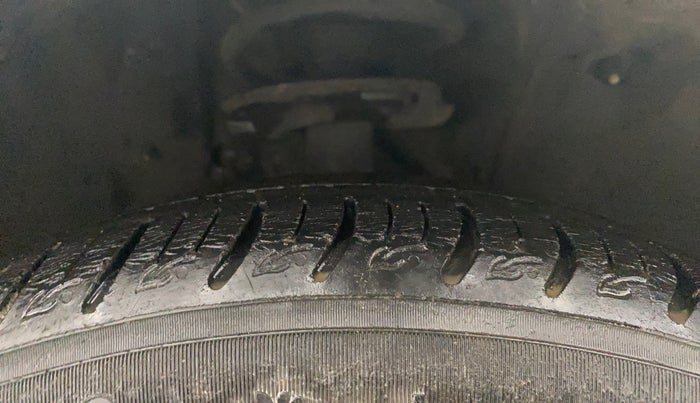 2020 Tata ALTROZ XZ PETROL, Petrol, Manual, 33,536 km, Right Front Tyre Tread