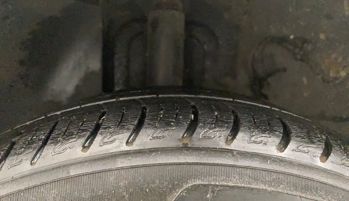 2020 Tata ALTROZ XZ PETROL, Petrol, Manual, 33,536 km, Right Rear Tyre Tread