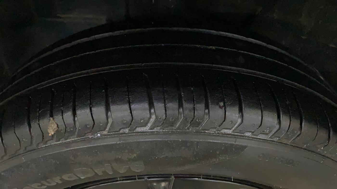 2022 Tata PUNCH ADVENTURE MT, Petrol, Manual, 42,944 km, Right Rear Tyre Tread