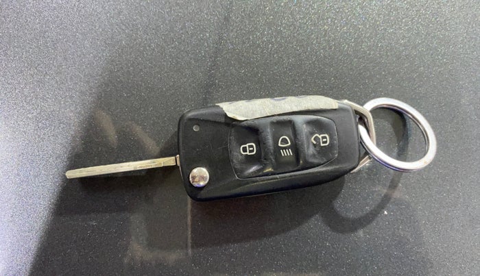 2022 Tata PUNCH ADVENTURE MT, Petrol, Manual, 42,944 km, Key Close Up