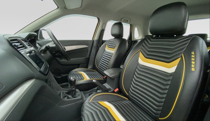 2018 Maruti Vitara Brezza ZDI PLUS DUAL TONE, Diesel, Manual, 26,668 km, Right Side Front Door Cabin
