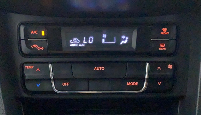 2018 Maruti Vitara Brezza ZDI PLUS DUAL TONE, Diesel, Manual, 26,668 km, Automatic Climate Control