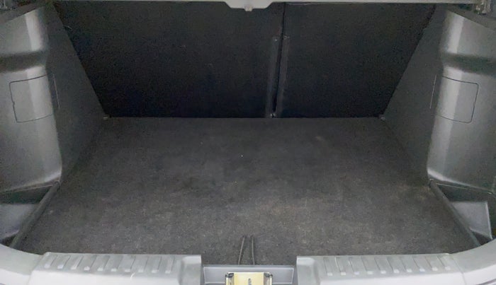 2018 Maruti Vitara Brezza ZDI PLUS DUAL TONE, Diesel, Manual, 26,668 km, Boot Inside